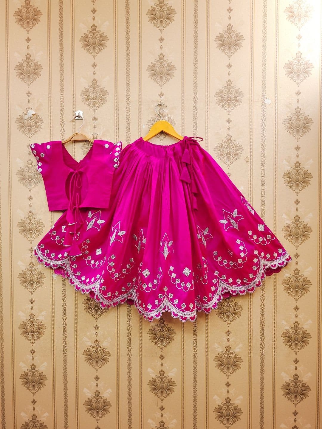 Sangria Girls Printed V-Neck Flared Lehenga Choli thumbnail 2