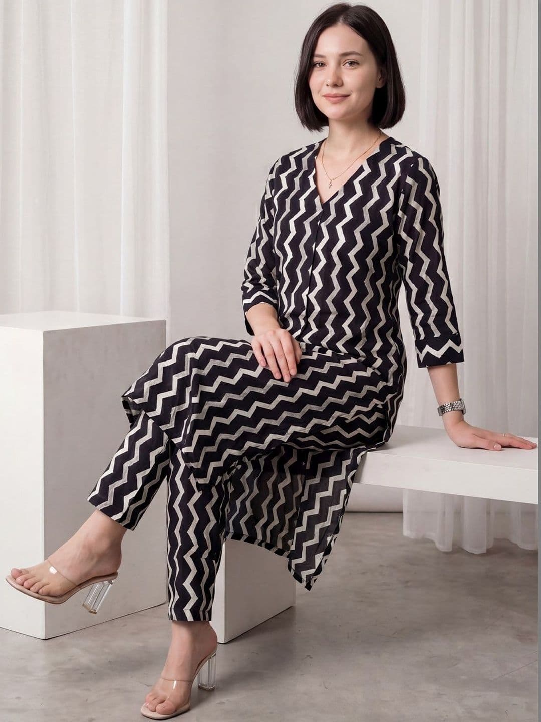Indo Era Women Printed Regular Pure Cotton Kurta with Trousers - view 1