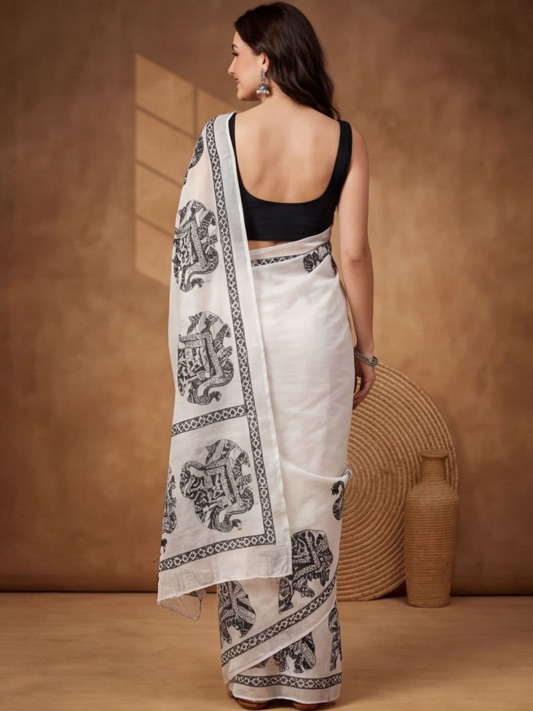 Jaipur Kurti Ethnic Motifs Linen Blend Saree thumbnail 3