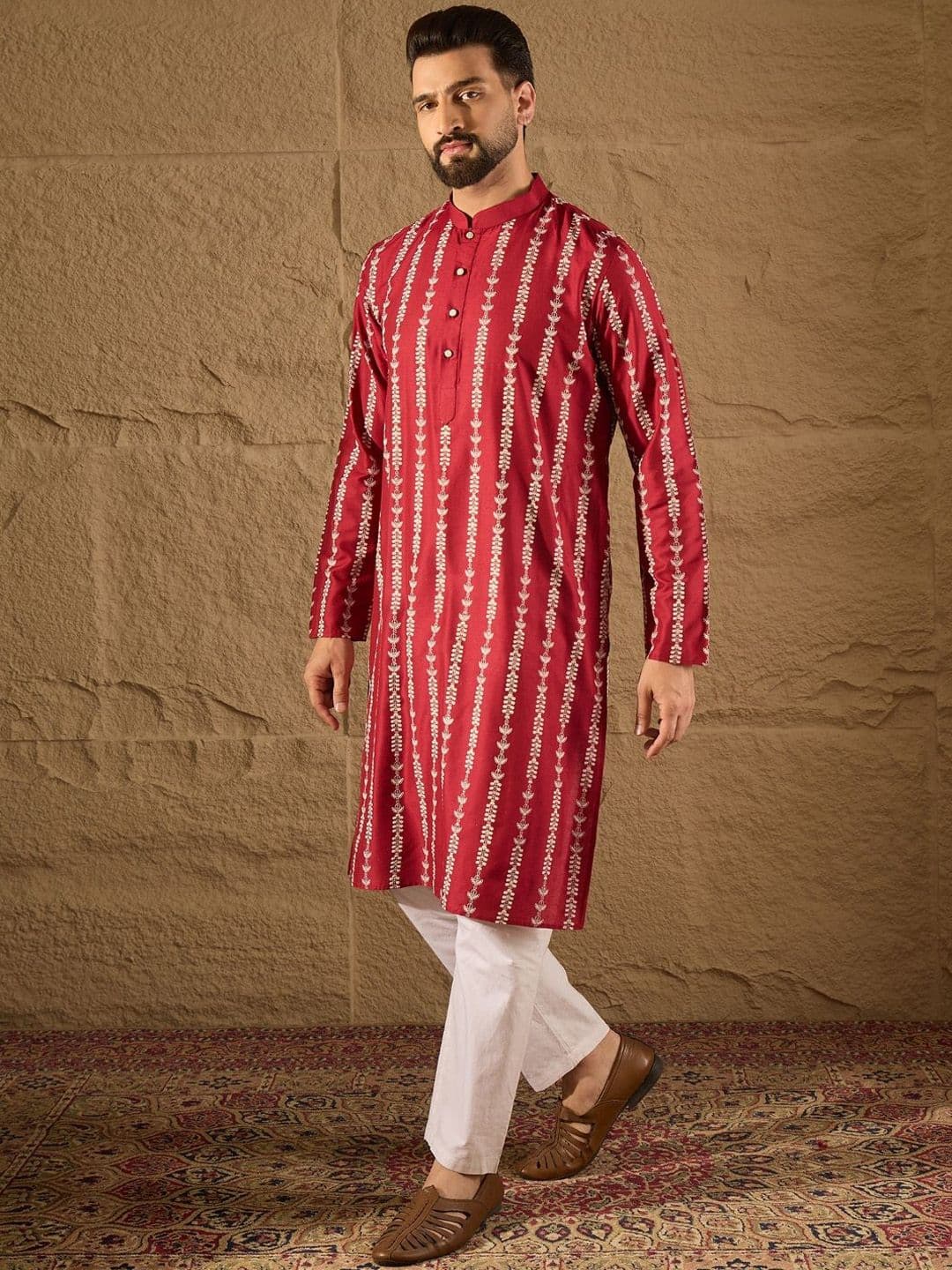 House of Pataudi Men Ethnic Motif Printed Straight Kurta thumbnail 4