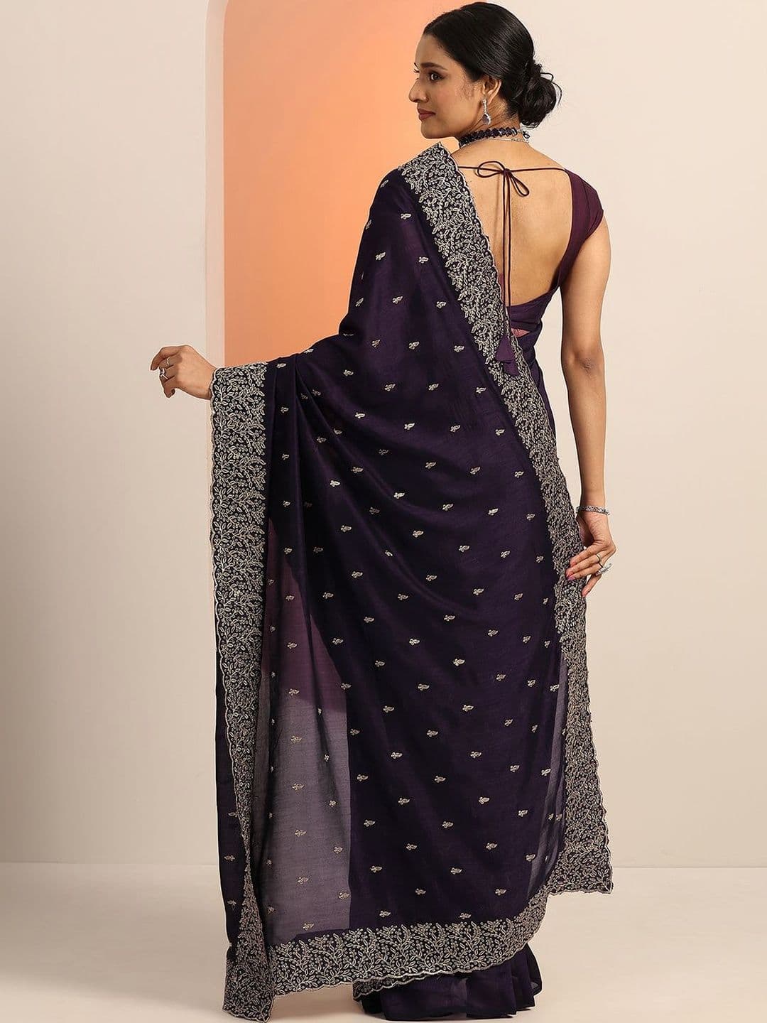 Libas Purple Embroidered Saree With Unstitched Blouse Piece thumbnail 6