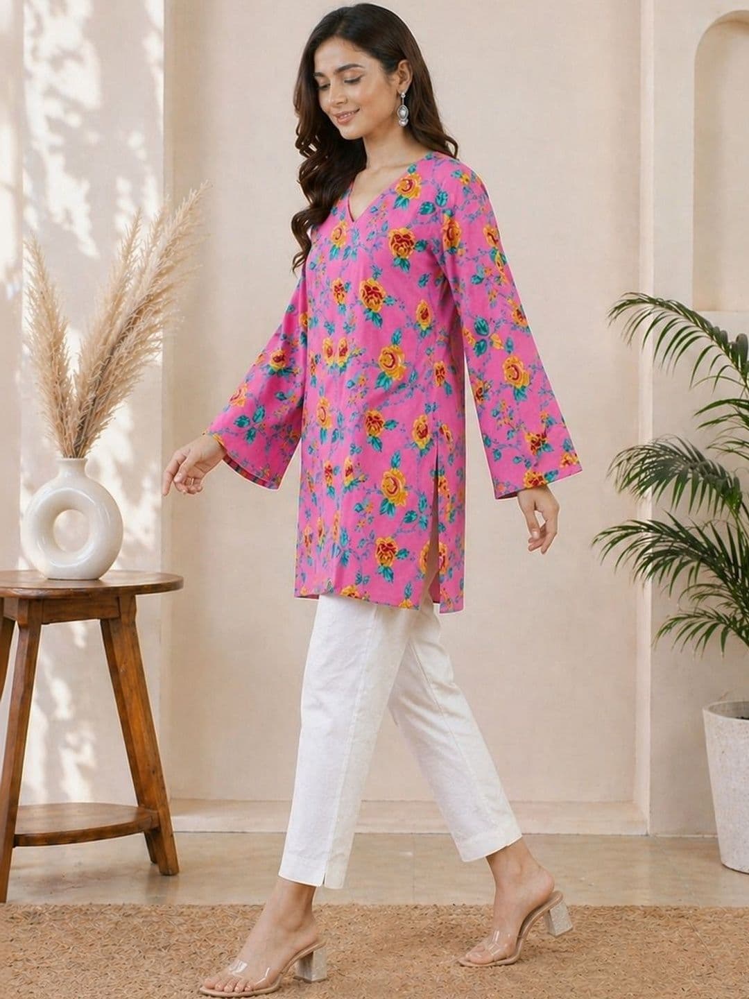 Sangria Printed V-Neck Above Knee Straight Kurtas thumbnail 3