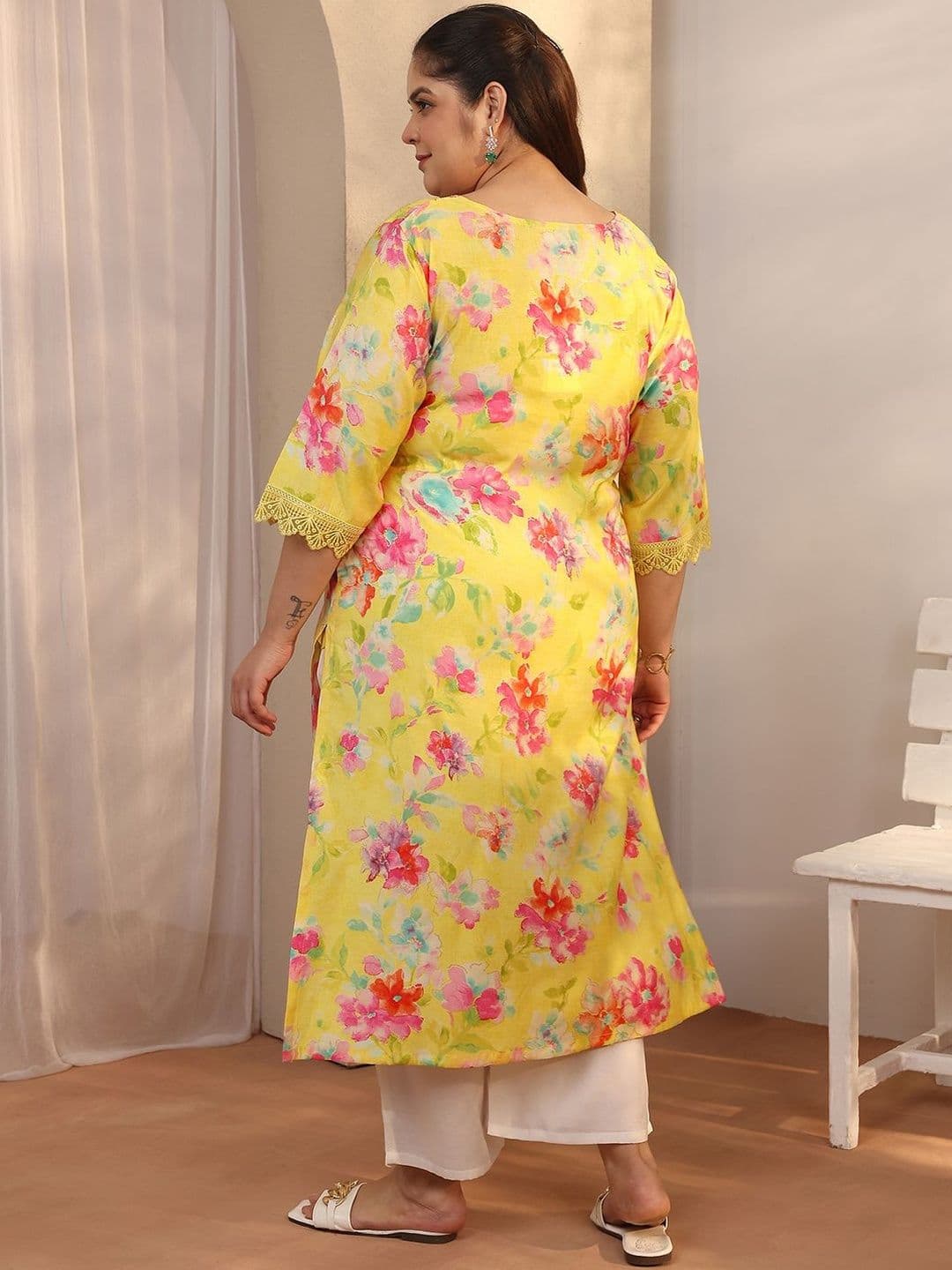 EXTRA LOVE BY LIBAS Plus Size Women Floral Printed Floral Kurta thumbnail 3