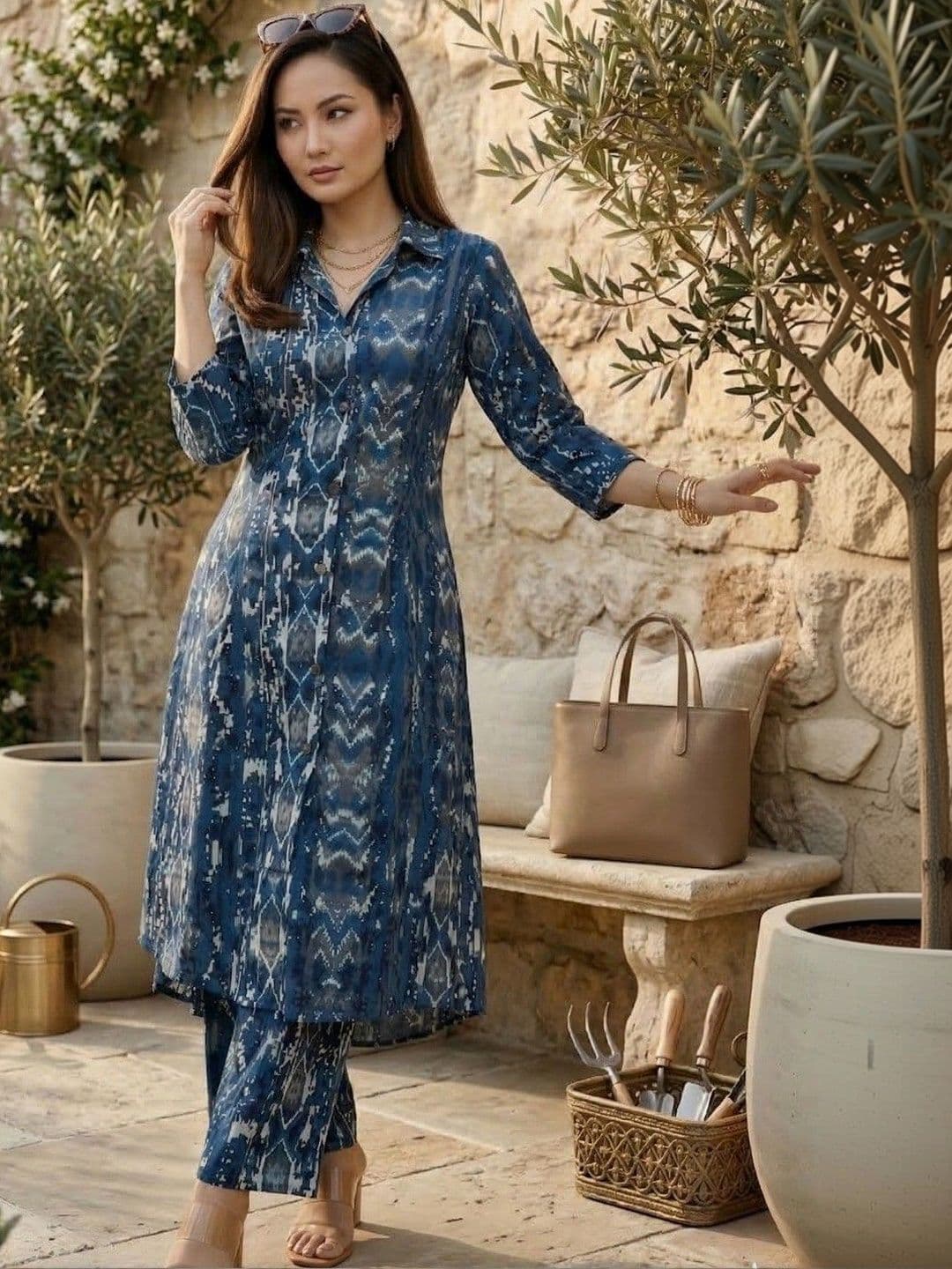 Demirner Women Ethnic Motifs Printed Regular Pure Cotton Kurta with Trousers thumbnail 7