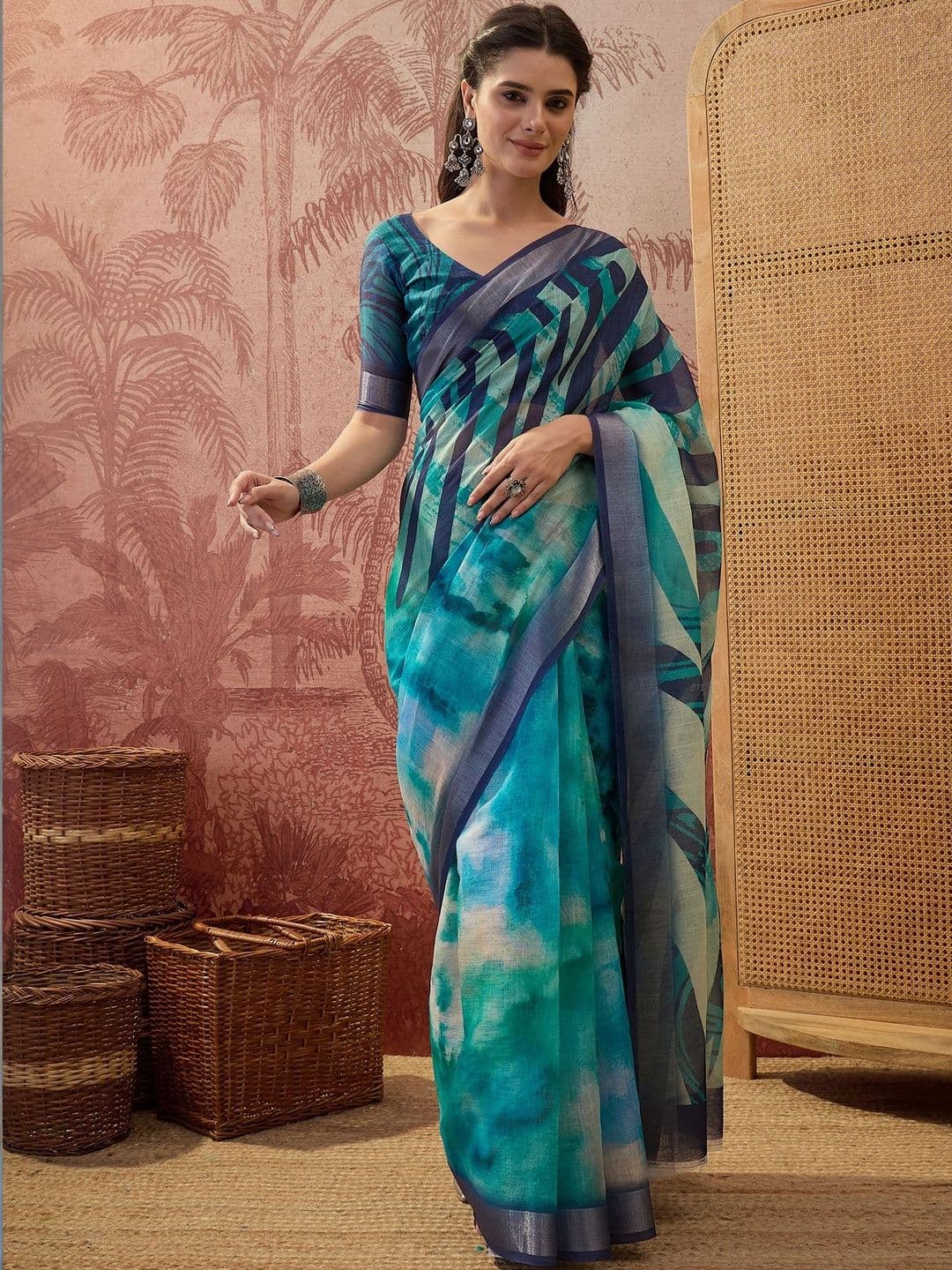Sangria Woven Design Saree With  Unstitched Blouse - view 1