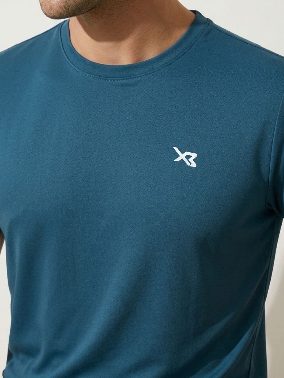 CROSS BENCH Men Brand Logo Anti Static T-shirt thumbnail 5