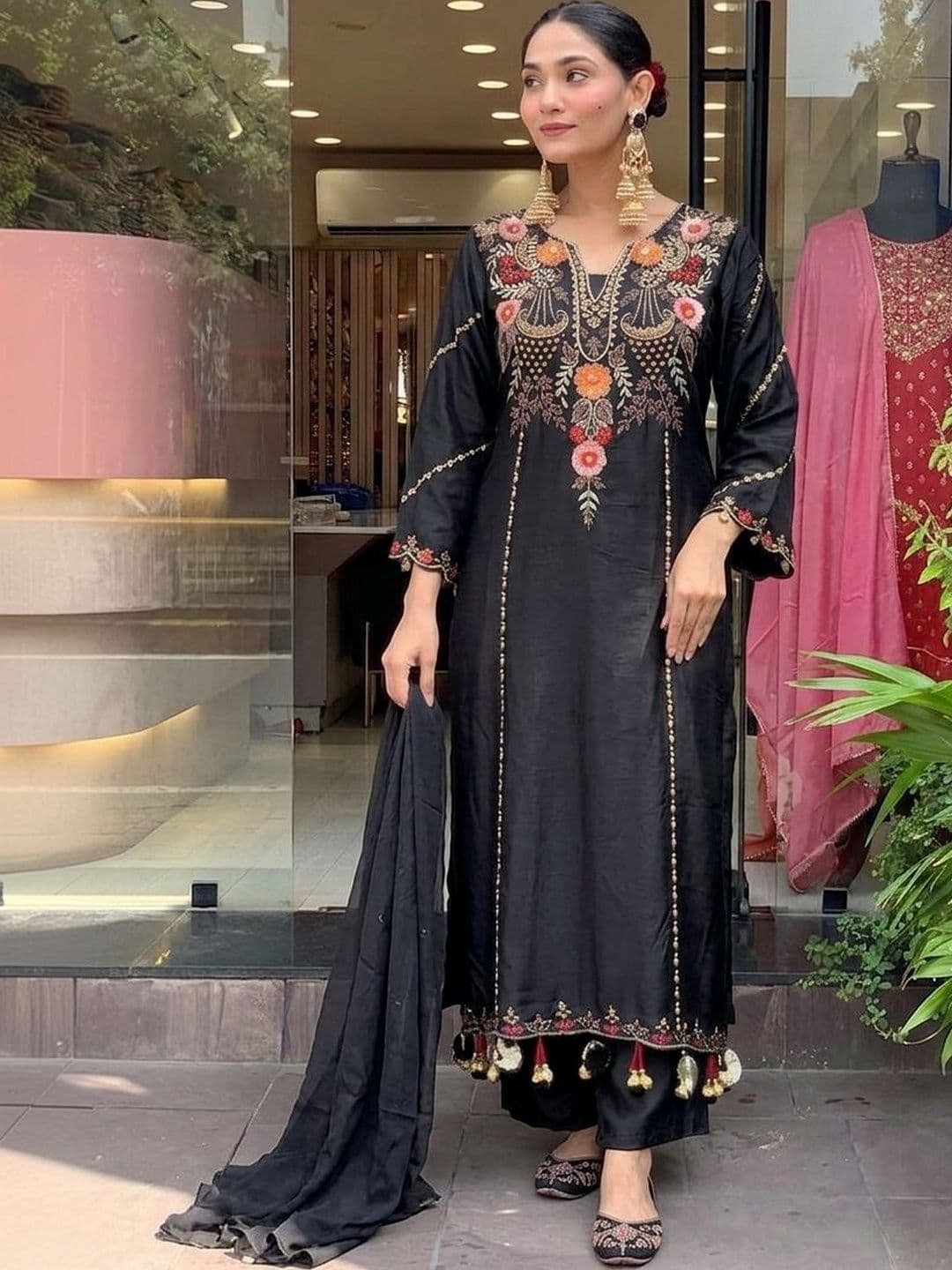 Siya Fashion Women Floral Embroidered Regular Thread Work Kurta with Trousers & With Dupatta thumbnail 4
