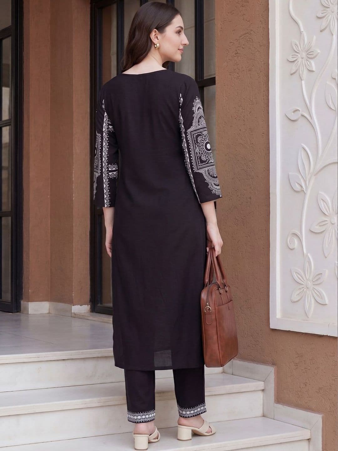 Indo Era Women Ethnic Motifs Printed Regular Kurta with Trousers thumbnail 5