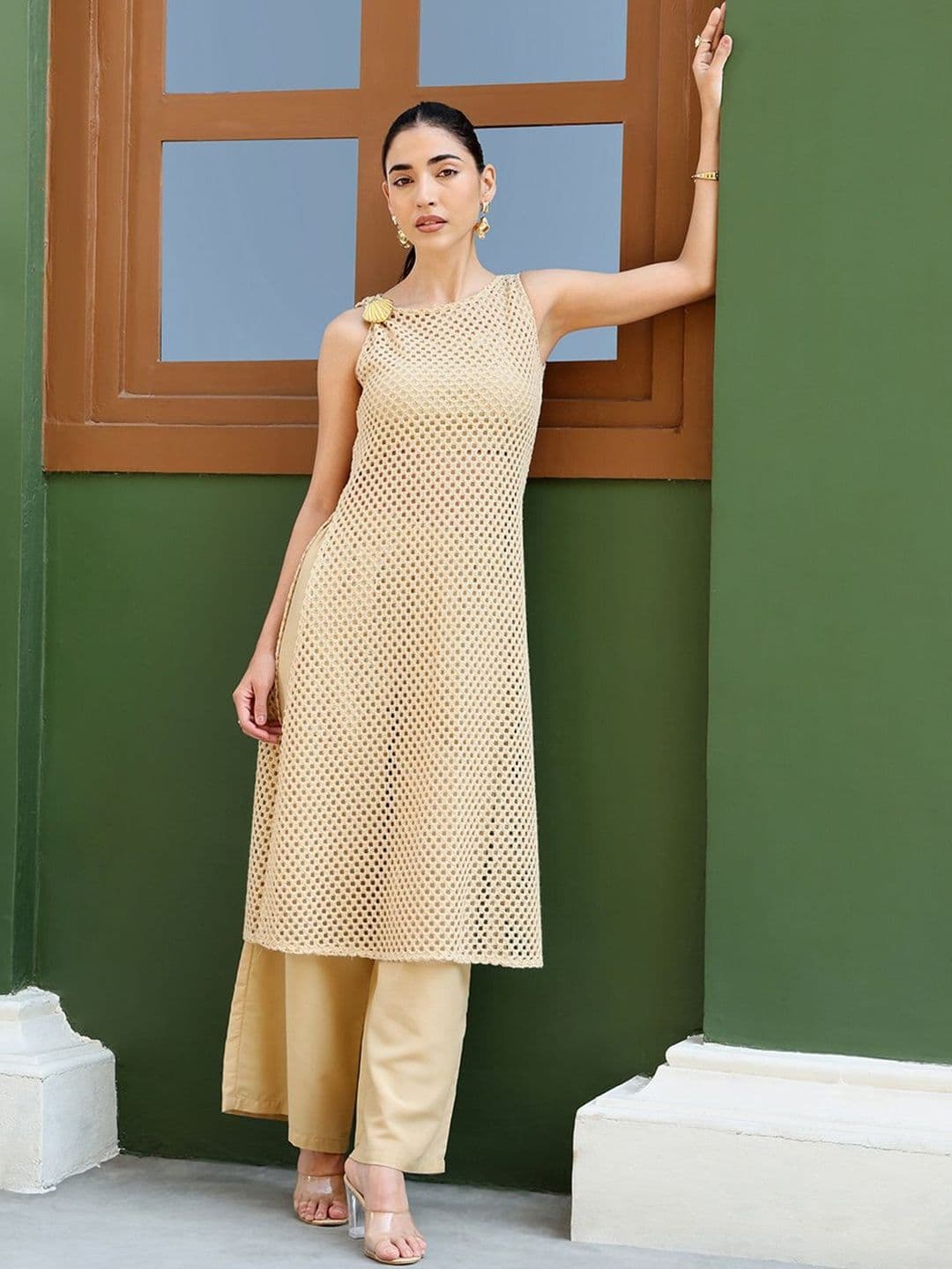 QISSA Women Regular Kurta with Palazzos - view 1