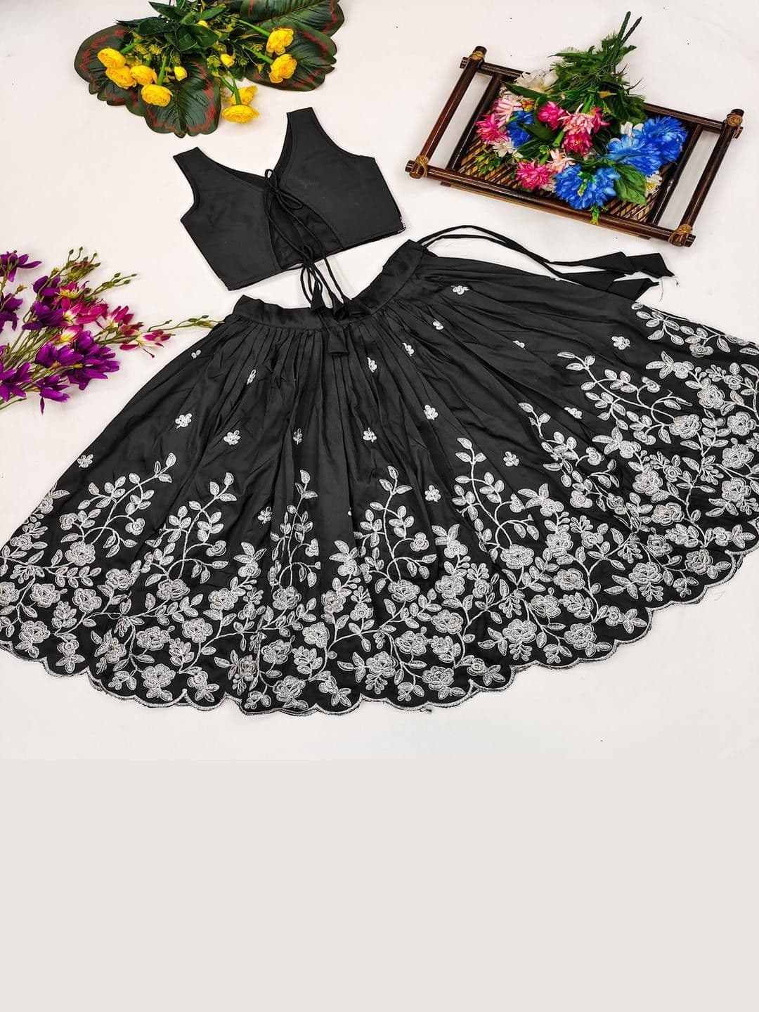 RJ ONLINE Embellished Silk Lehenga Choli thumbnail 4