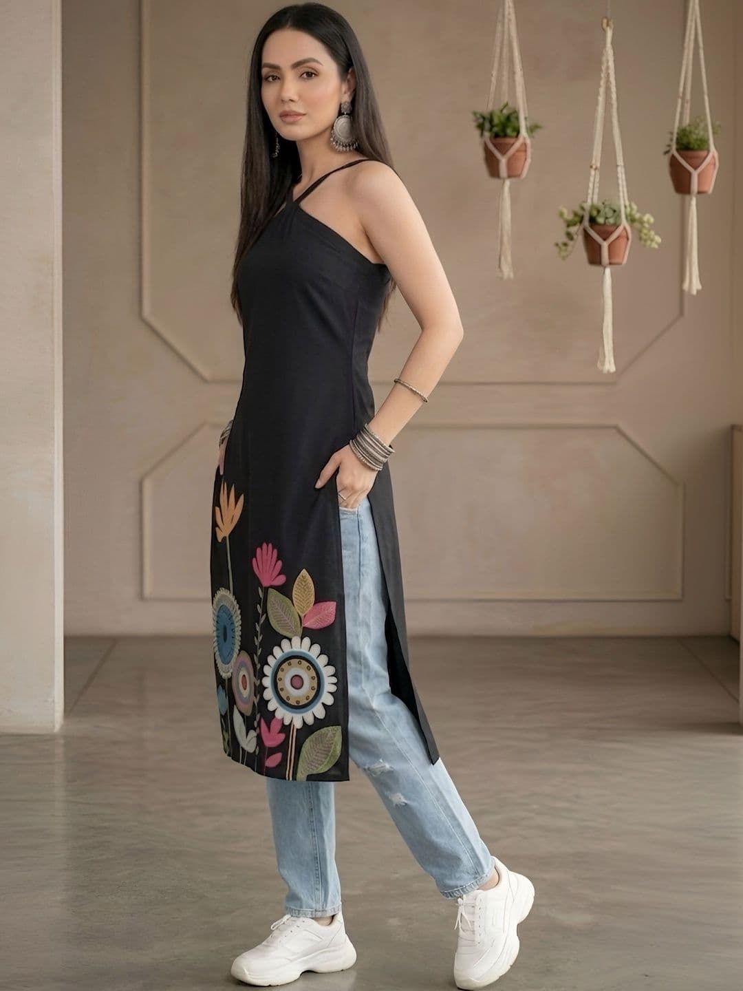SZN Women Floral Printed Halter Neck Floral Kurta thumbnail 3