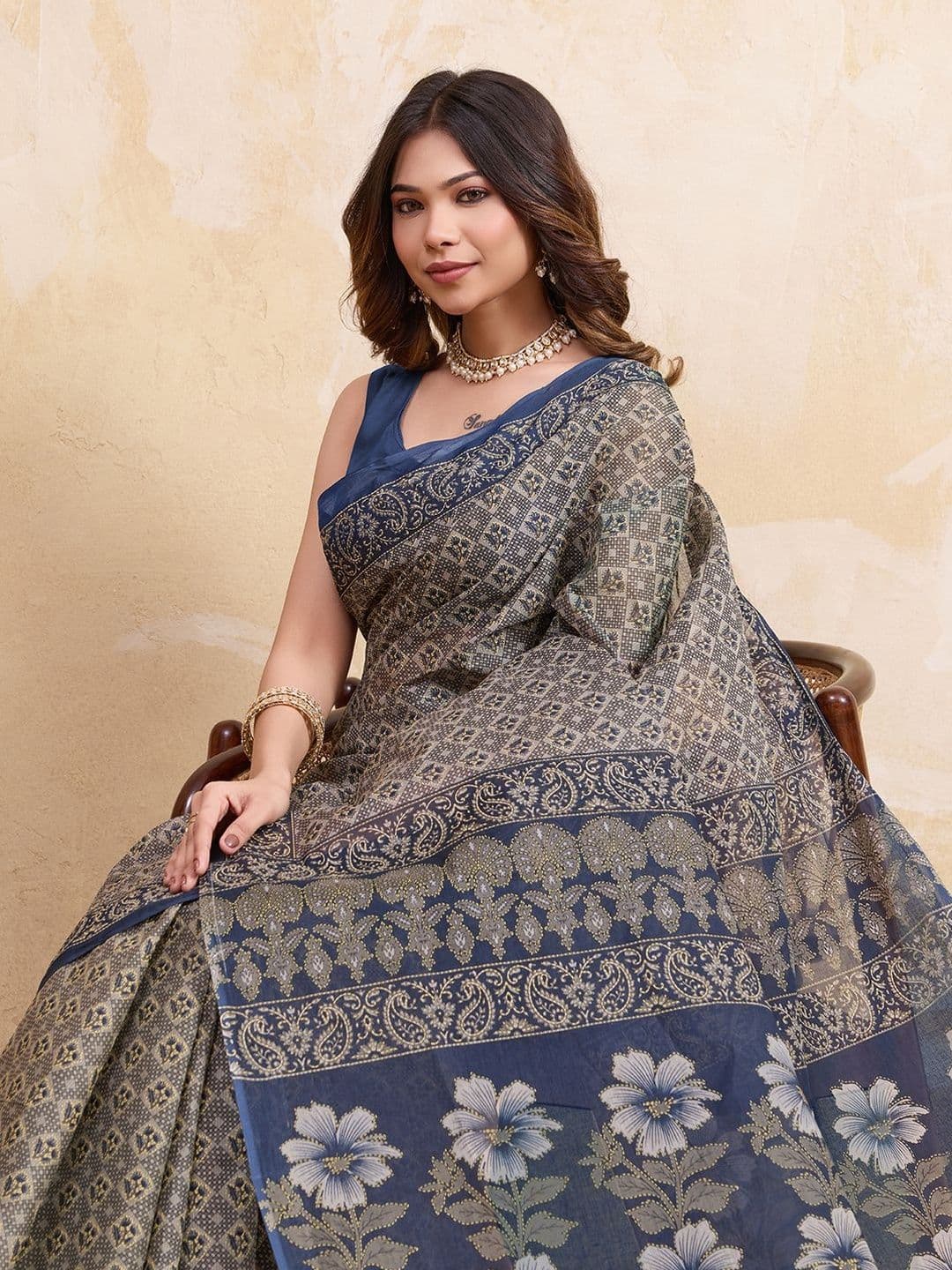 SHANVIKA Ethnic Motifs Pure Cotton Handloom Saree thumbnail 3