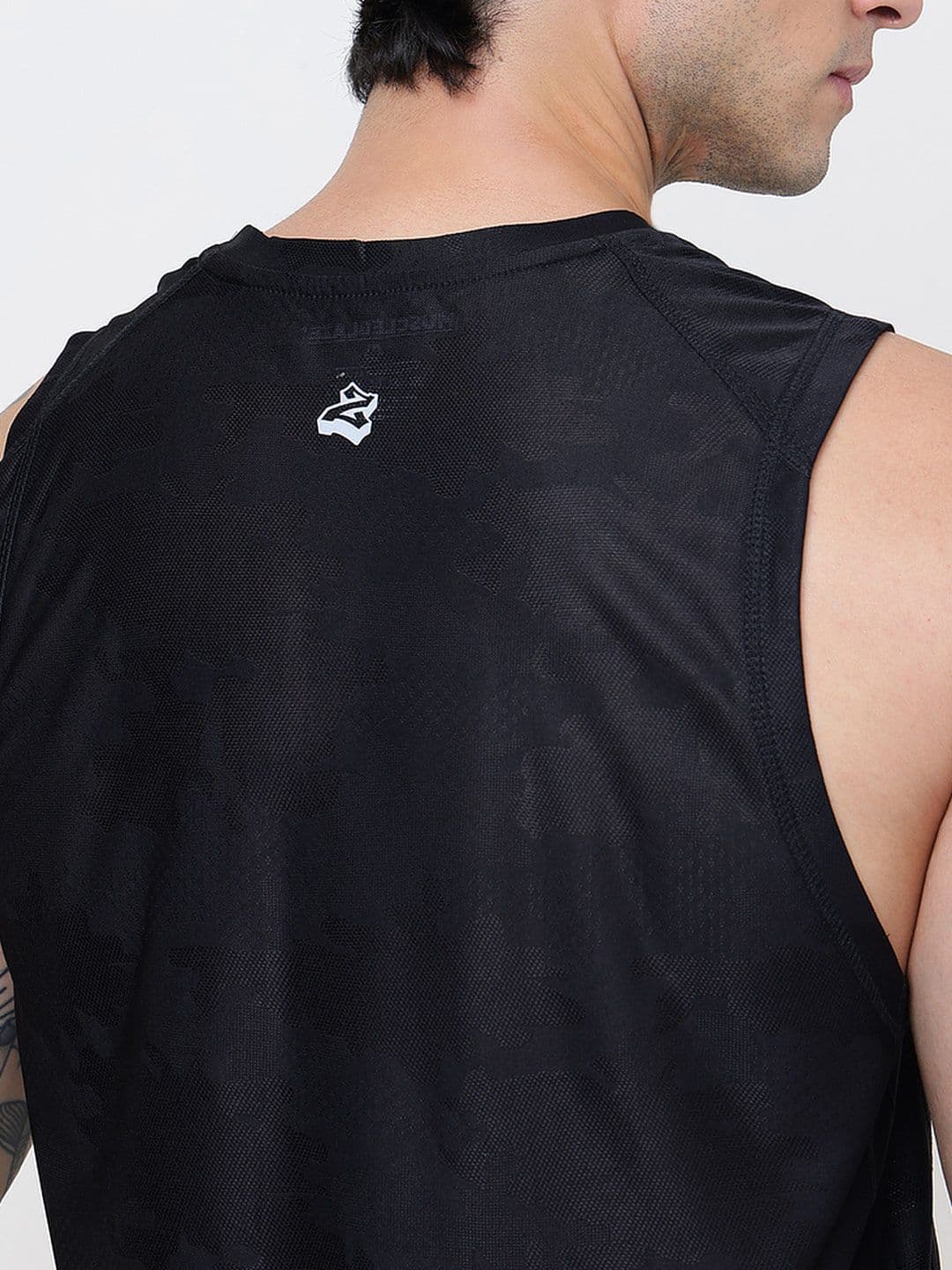 MuscleBlaze Men Brand Logo Printed Round Neck Compression T-shirt thumbnail 5