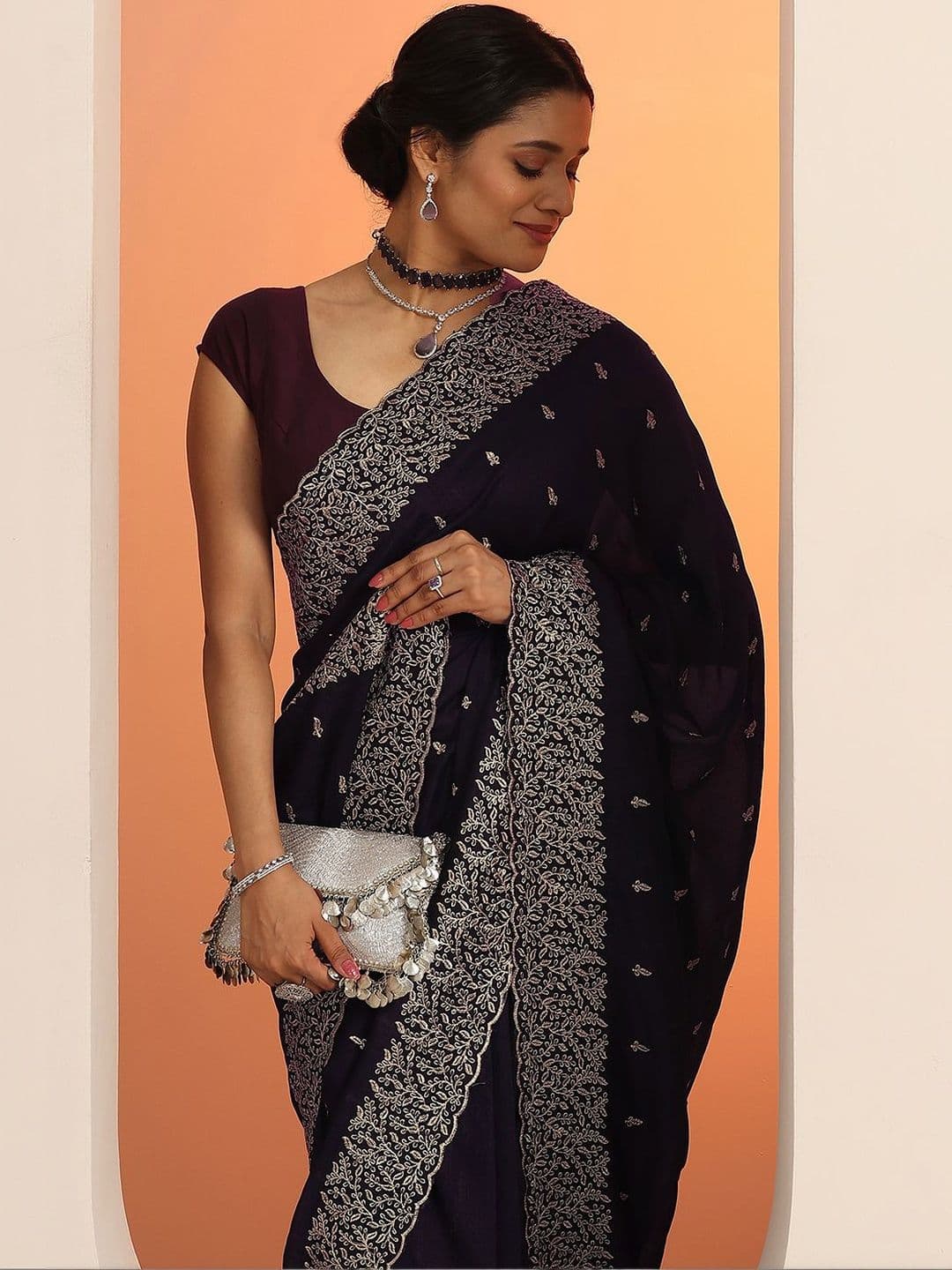 Libas Purple Embroidered Saree With Unstitched Blouse Piece thumbnail 3
