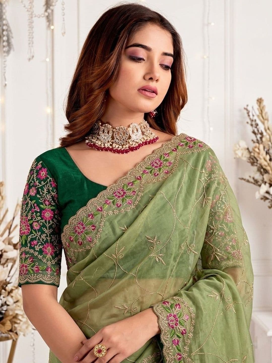 Mitera Floral Embroidered Poly Georgette Heavy Work Saree thumbnail 4