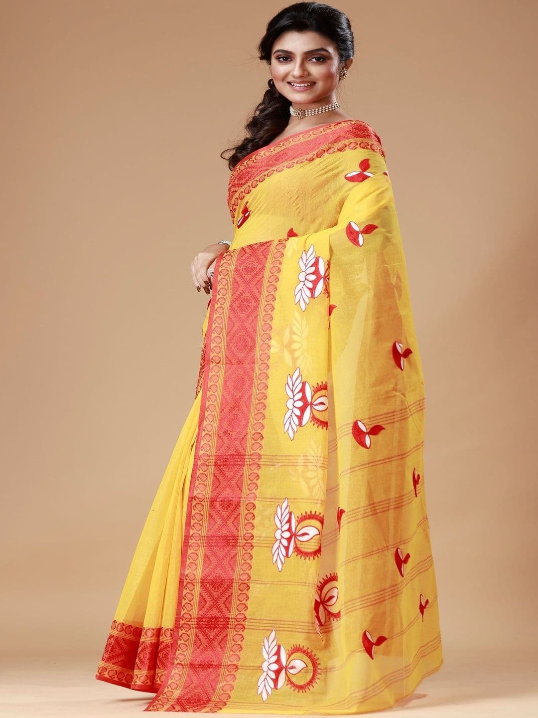 Kanokanjali Ethnic Motifs Embroidered Pure Cotton Handloom Jamdani Saree thumbnail 6