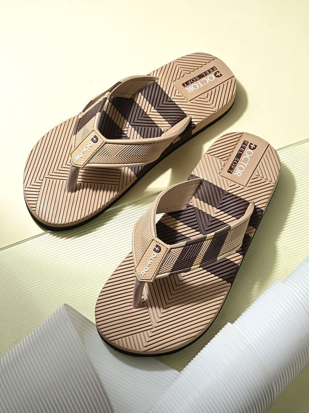 DOCTOR FEEL SOFT Men Striped Thong Flip-Flops thumbnail 4