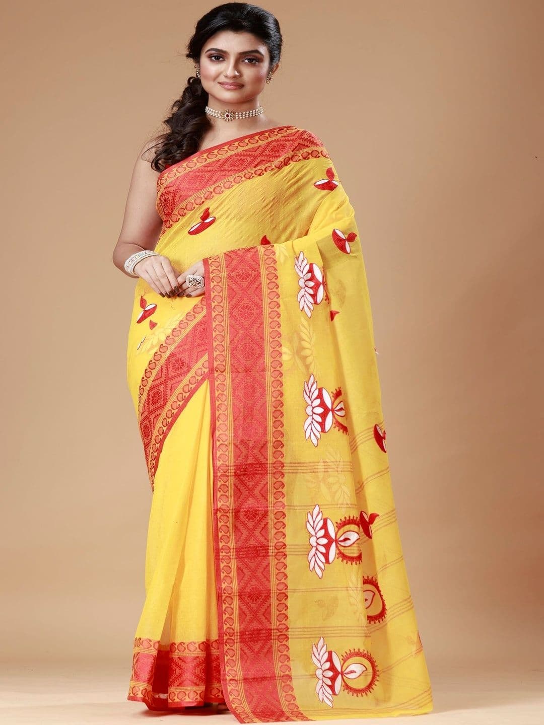 Kanokanjali Ethnic Motifs Embroidered Pure Cotton Handloom Jamdani Saree thumbnail 3
