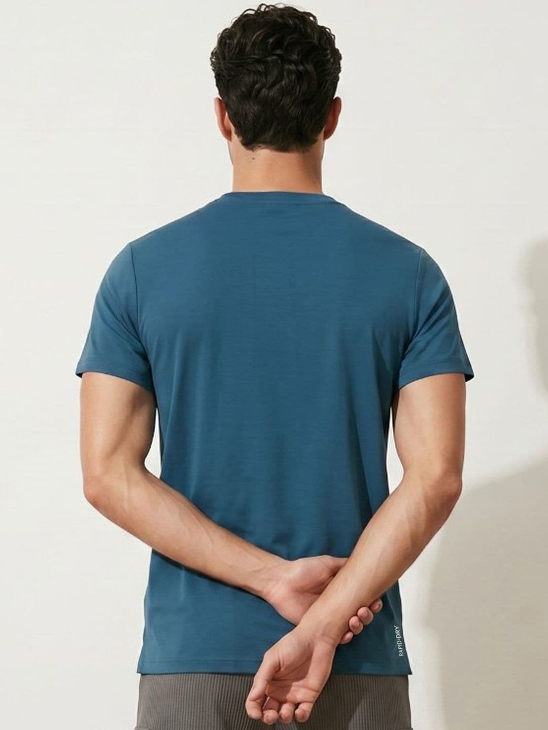 CROSS BENCH Men Brand Logo Anti Static T-shirt thumbnail 2