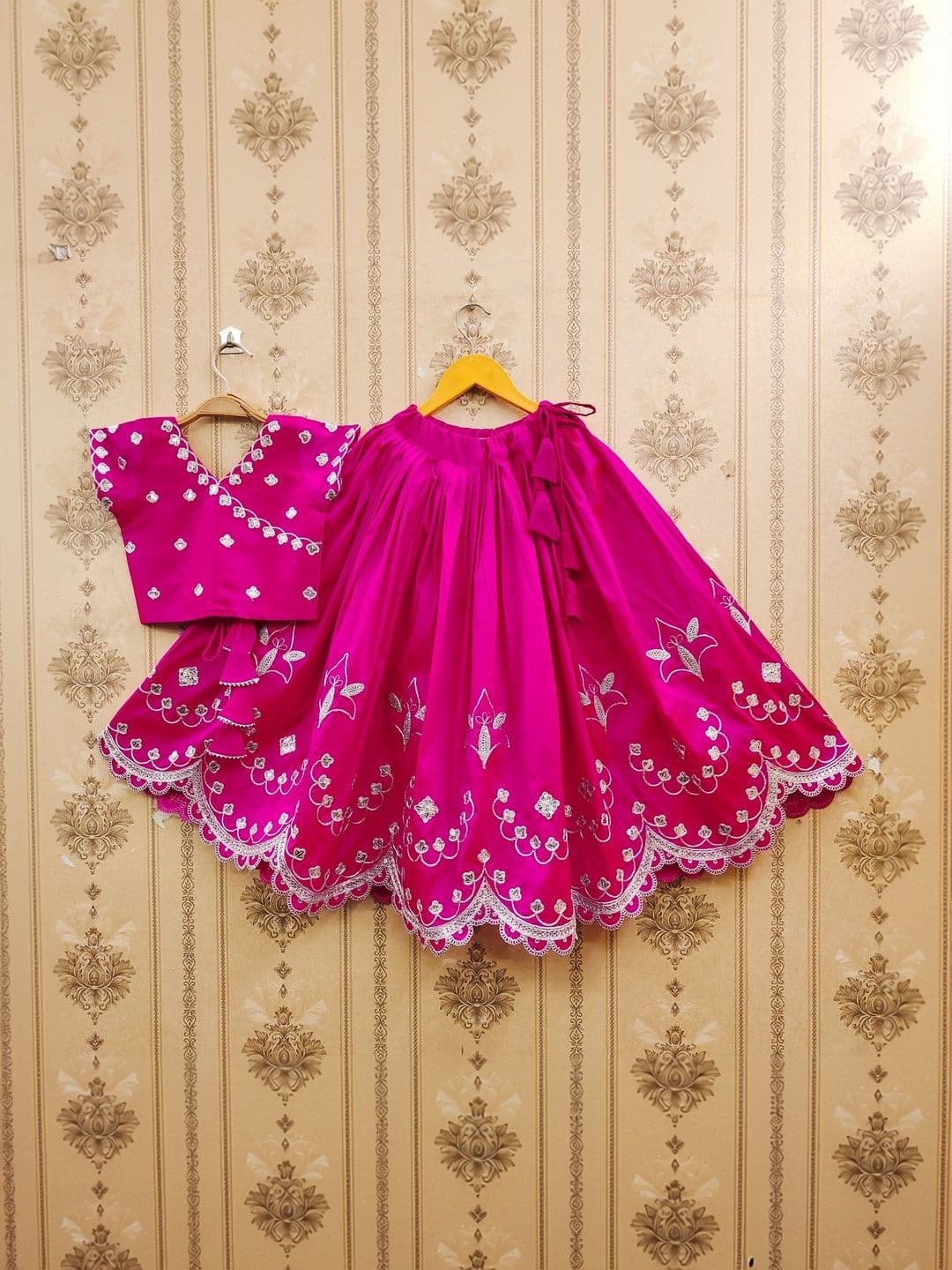 Sangria Girls Printed V-Neck Flared Lehenga Choli thumbnail 3