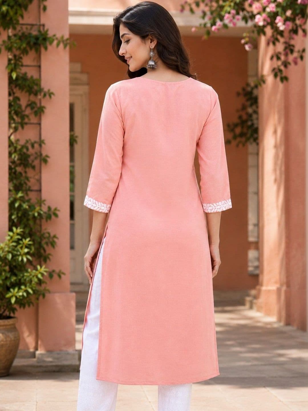 LUSIVA Women Floral Embroidered Chikankari Kurta thumbnail 2