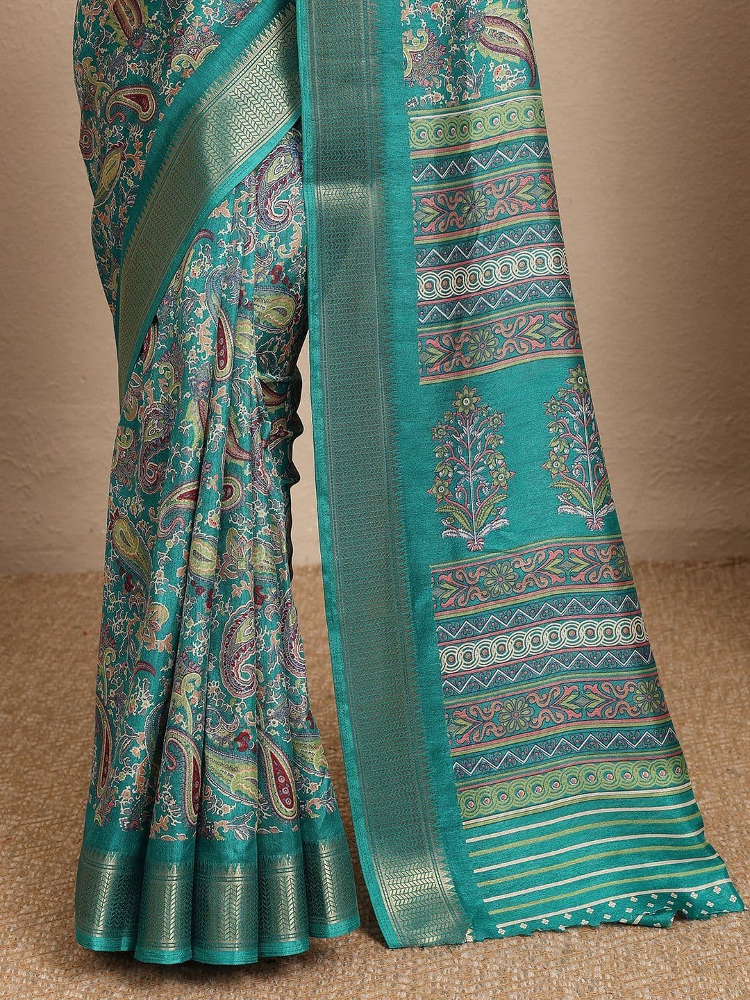 Libas Green Paisley Printed Saree With Unstitched Blouse Piece thumbnail 7