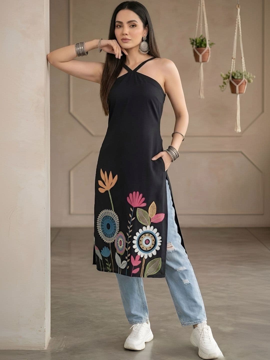 SZN Women Floral Printed Halter Neck Floral Kurta thumbnail 4