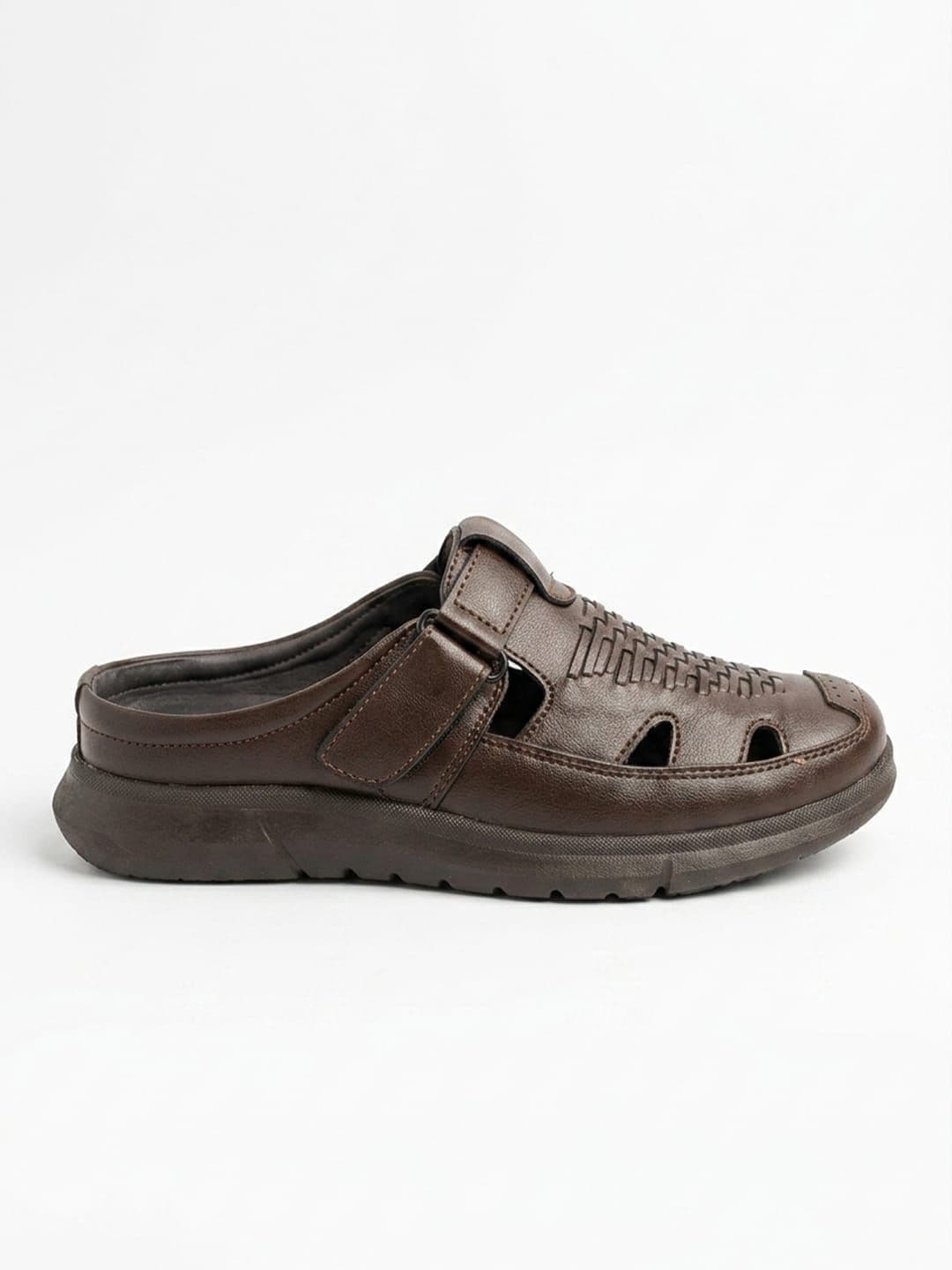 The Roadster Lifestyle Co Men Slip-On Fisherman Sandals thumbnail 6