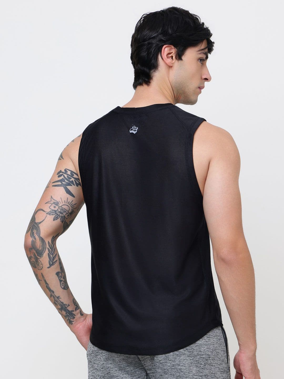 MuscleBlaze Men Brand Logo Printed Round Neck Compression T-shirt thumbnail 2