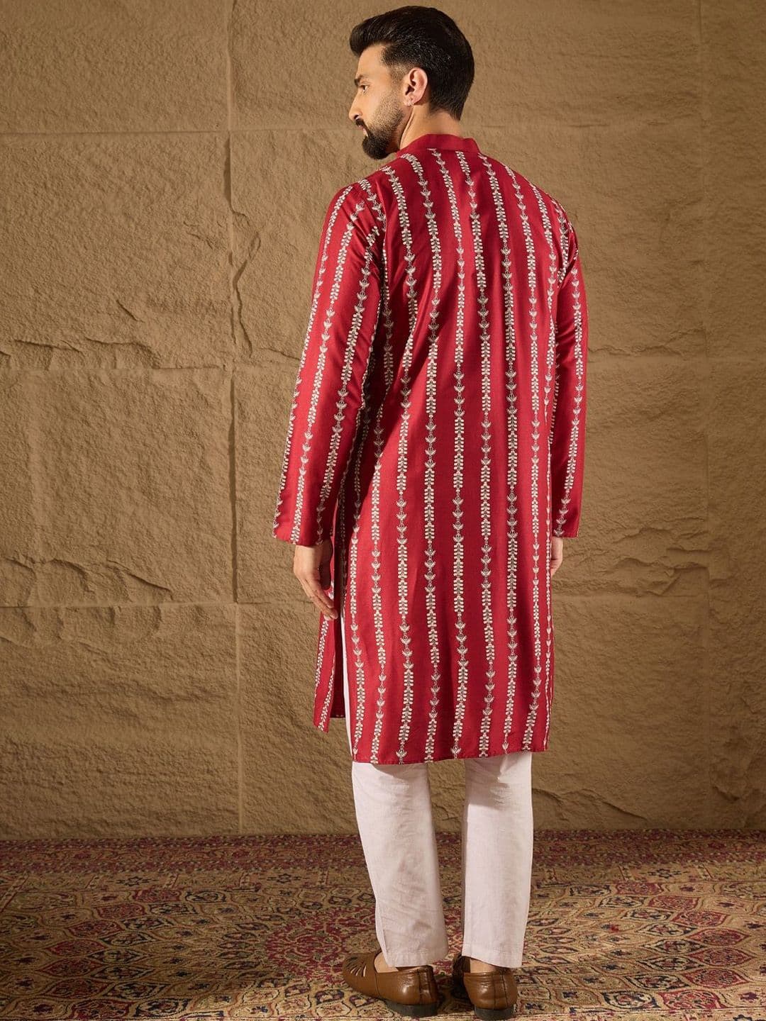 House of Pataudi Men Ethnic Motif Printed Straight Kurta thumbnail 6