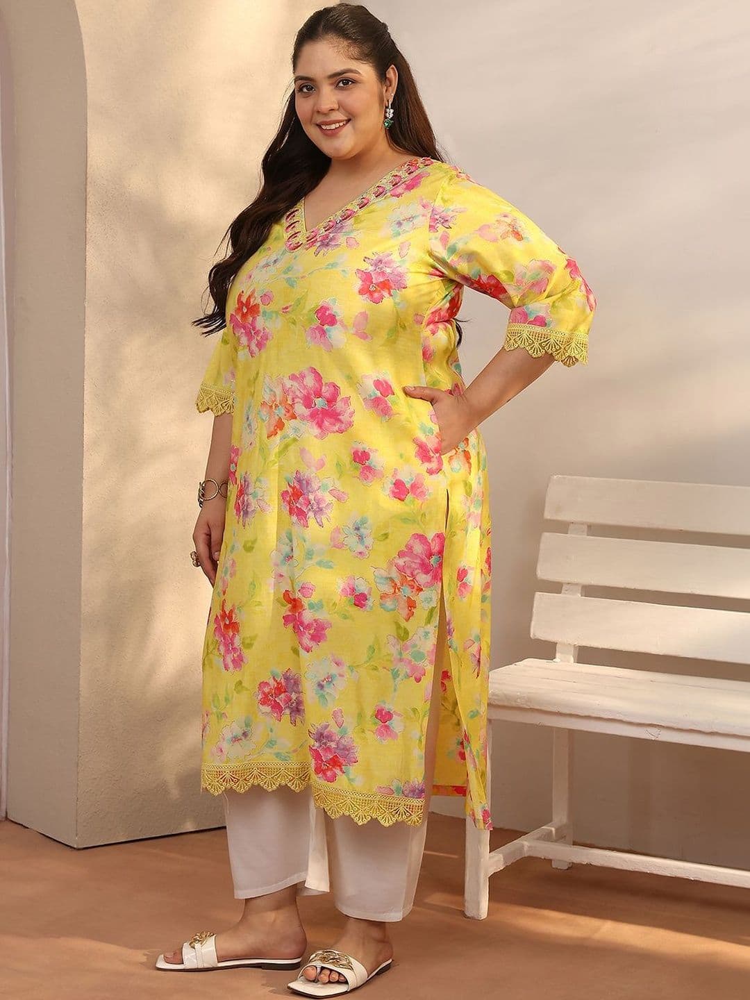 EXTRA LOVE BY LIBAS Plus Size Women Floral Printed Floral Kurta thumbnail 2