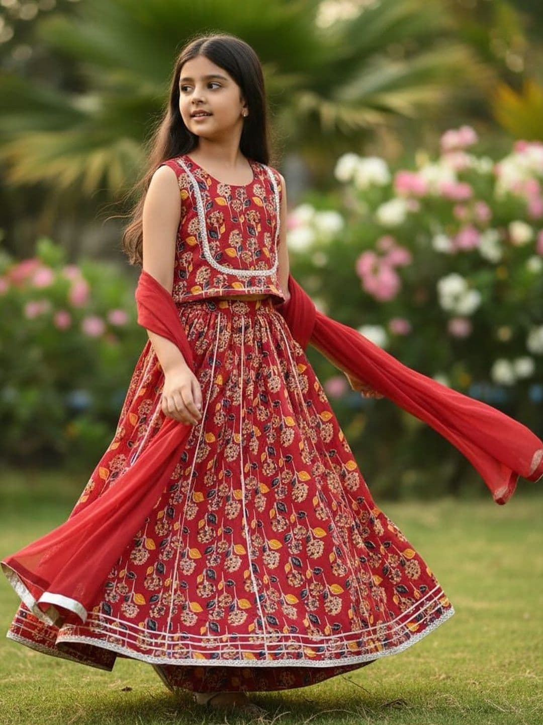 KALINI Girls Printed Ready to Wear Lehenga & Blouse With Dupatta thumbnail 4