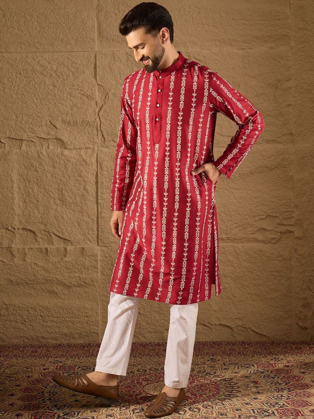 House of Pataudi Men Ethnic Motif Printed Straight Kurta thumbnail 3
