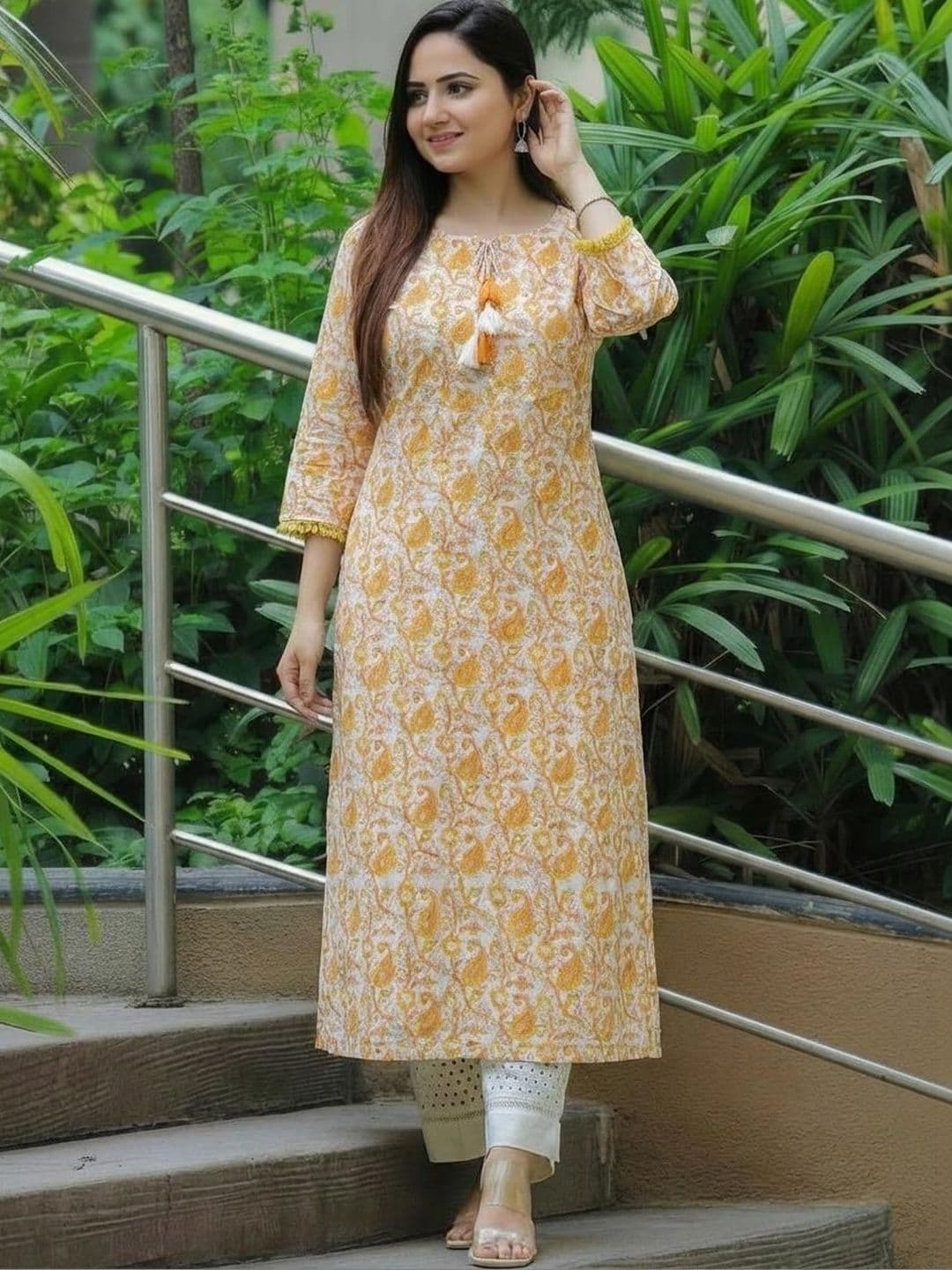 Sa Rasa Women Paisley Printed Kurta - view 1