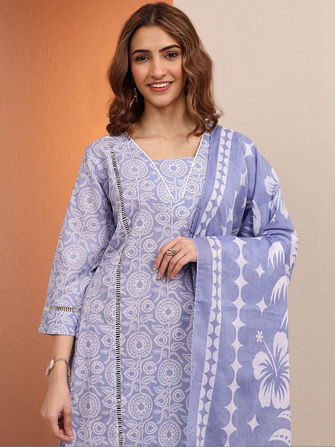 Libas Women Ethnic Motifs Printed Regular Kurta with Trousers & With Dupatta thumbnail 3