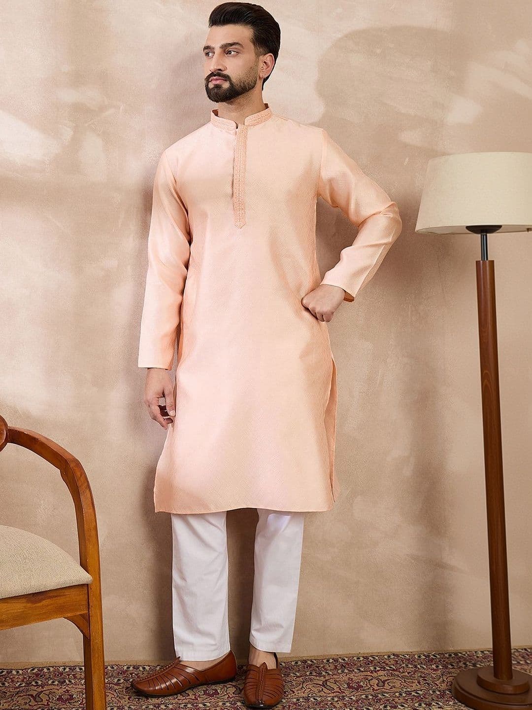 House of Pataudi Embroidered Mandarin Collar Knee Length Straight Kurta thumbnail 5