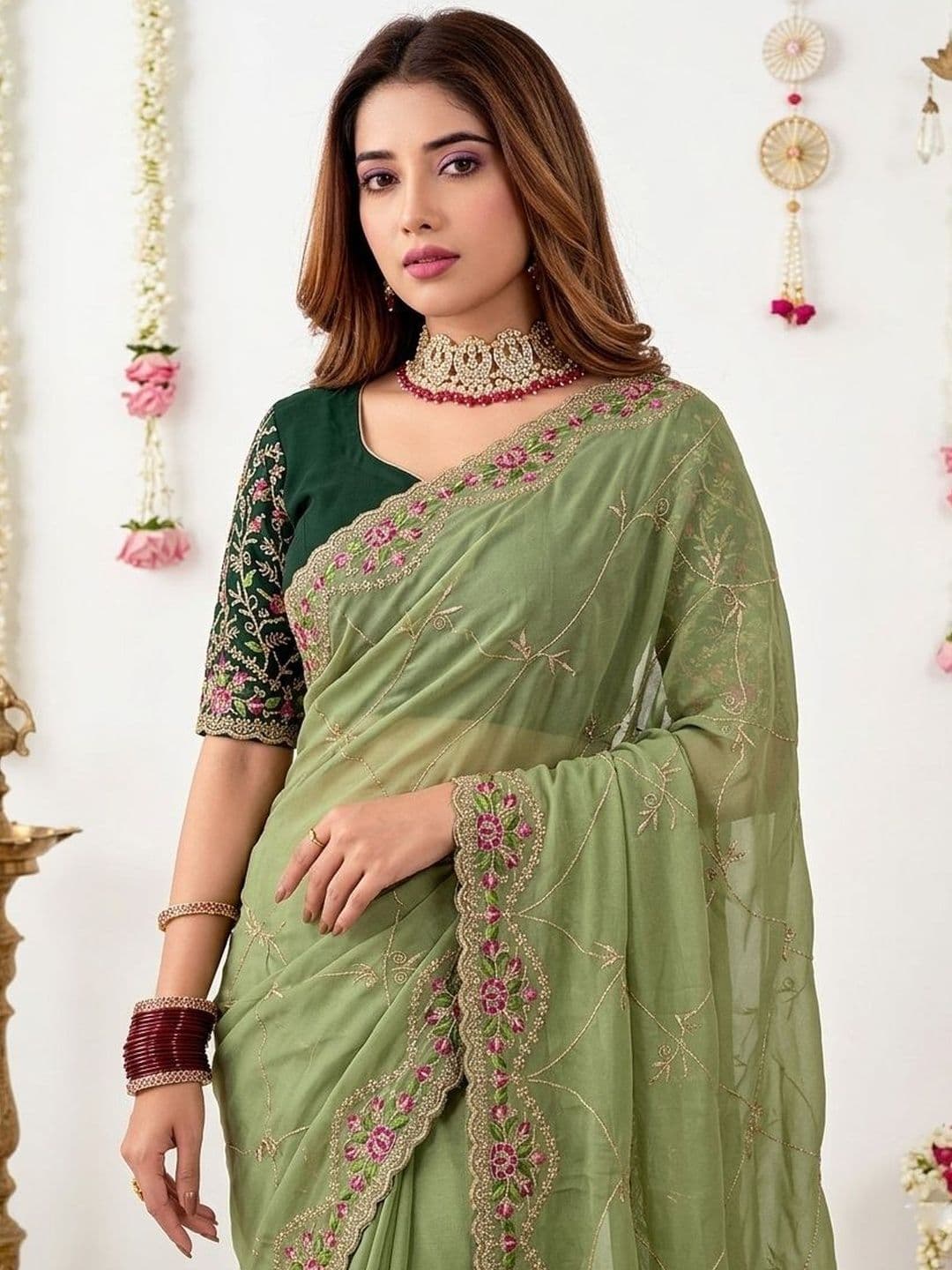 Mitera Floral Embroidered Poly Georgette Heavy Work Saree thumbnail 5