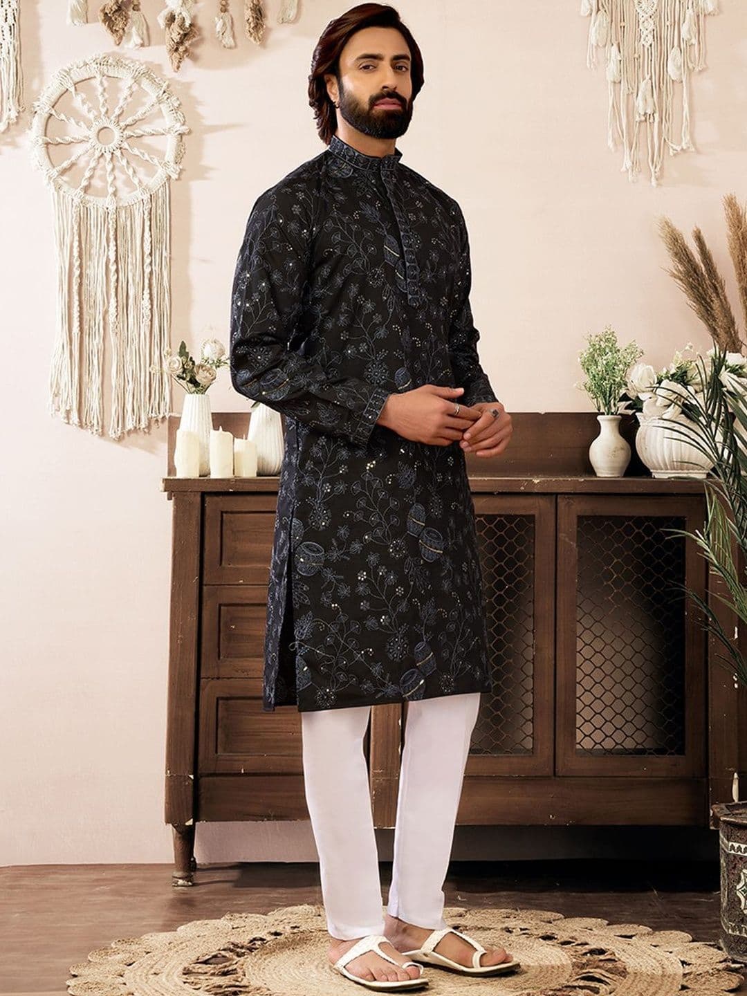House of Pataudi Embroidered Cotton Mandarin Collar Knee Length Straight Kurtas thumbnail 4