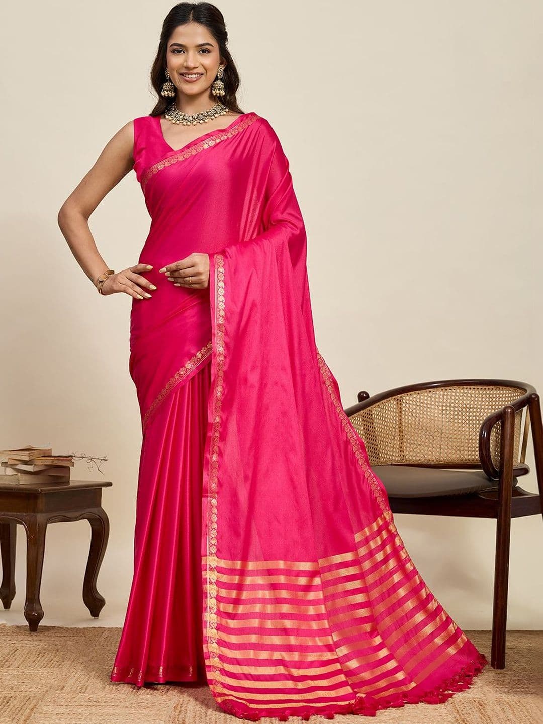 VEDANT VASTRAM Woven Design Zari Art Silk Saree - view 1
