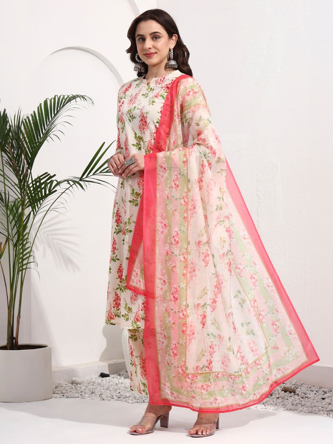 Idalia Floral Printed Gotta Patti Pure Cotton Kurta with Palazzos thumbnail 6