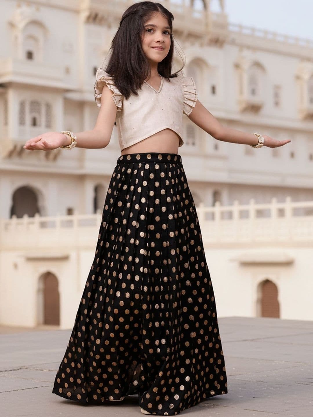 KALANANDI Girls Embellished Foil Print Ready to Wear Lehenga & thumbnail 6