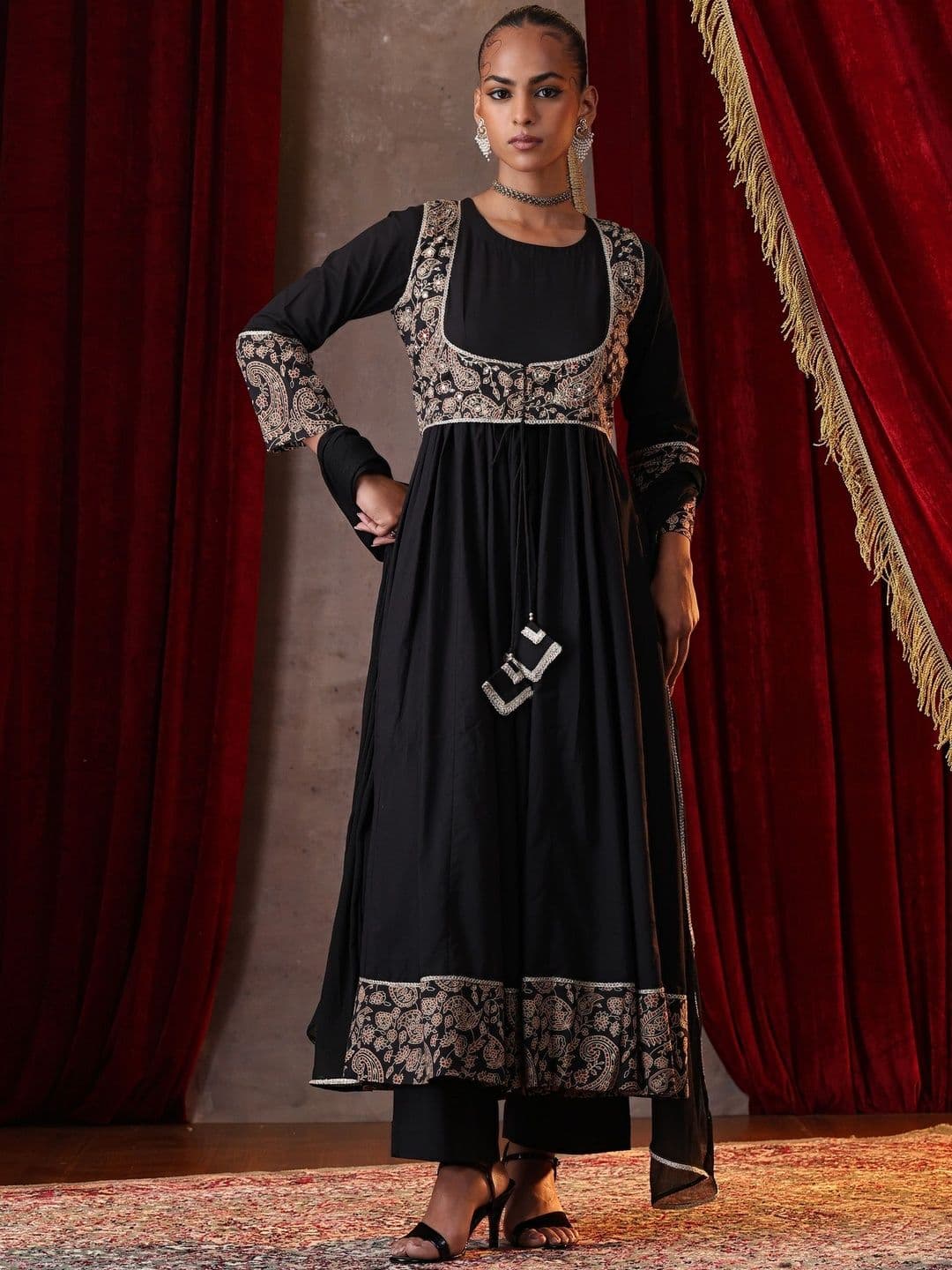 Khushal K Women Ethnic Motifs Embroidered Empire Thread Work Pure Cotton Kurta with Trousers & With Dupatta - view 1