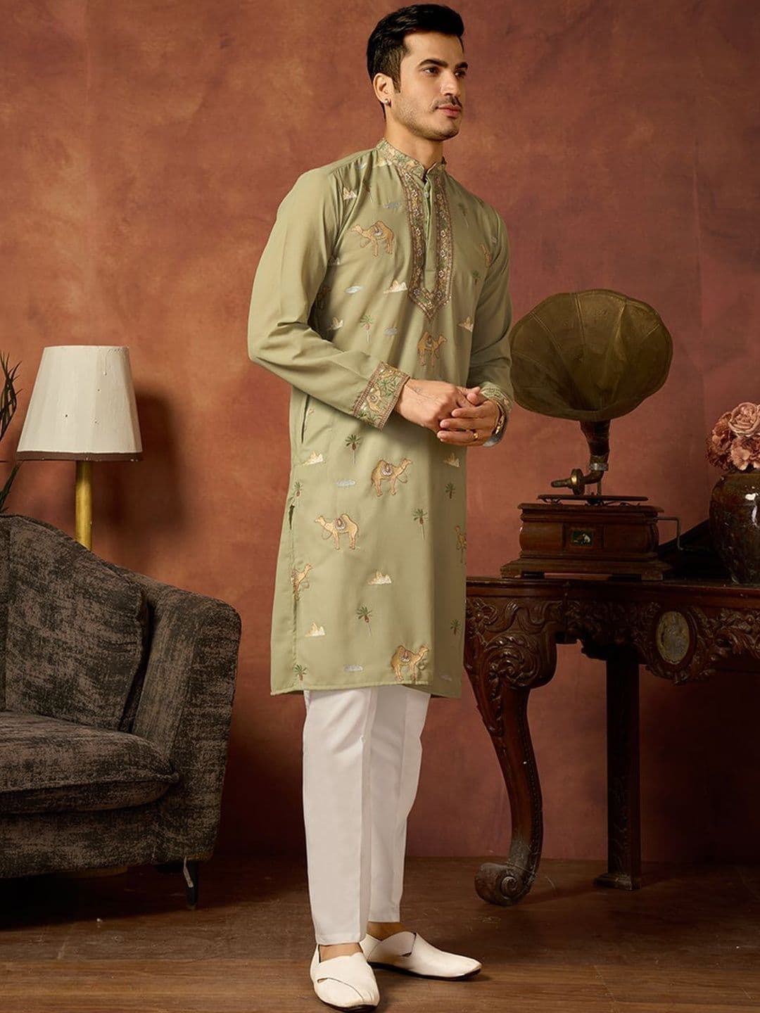 House of Pataudi Embroidered Cotton Mandarin Collar Knee Length Straight Kurta - view 1