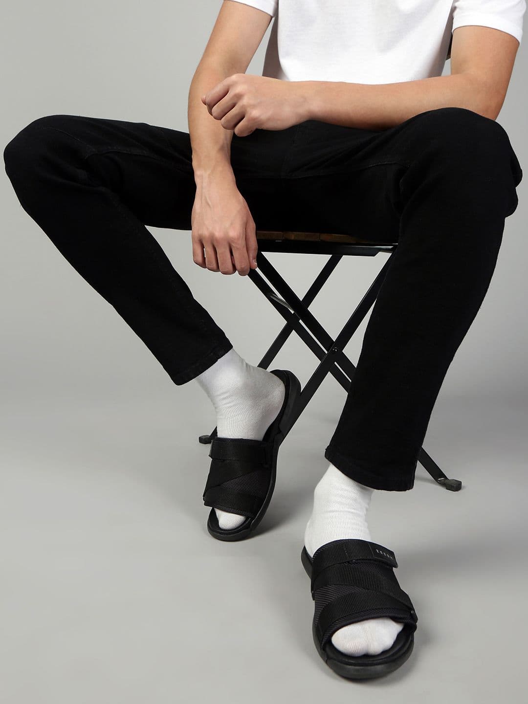 ZEESH Men Solid Forge Leather Sliders - view 1