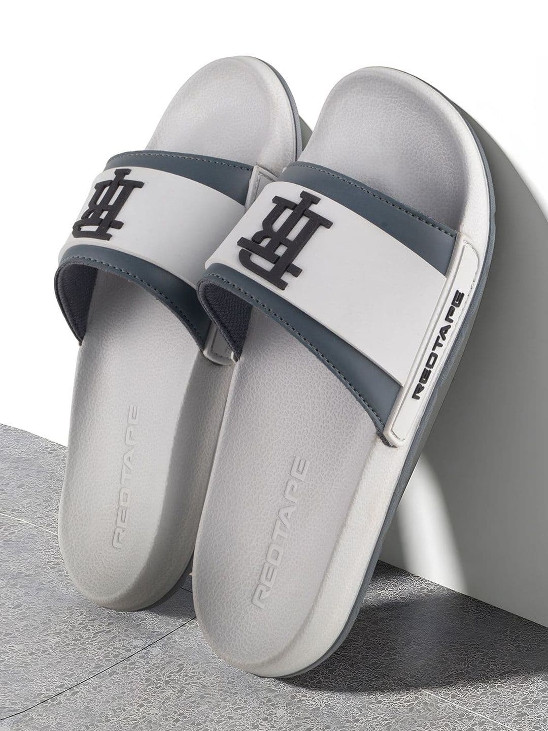 Red Tape Men Colourblocked EVA Comfort Sliders - view 1
