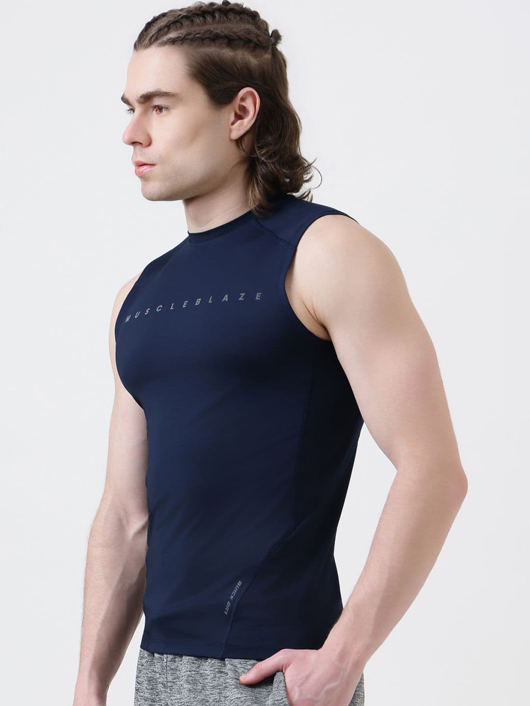 MuscleBlaze Men Brand Logo Printed Round Neck Compression T-shirt thumbnail 7