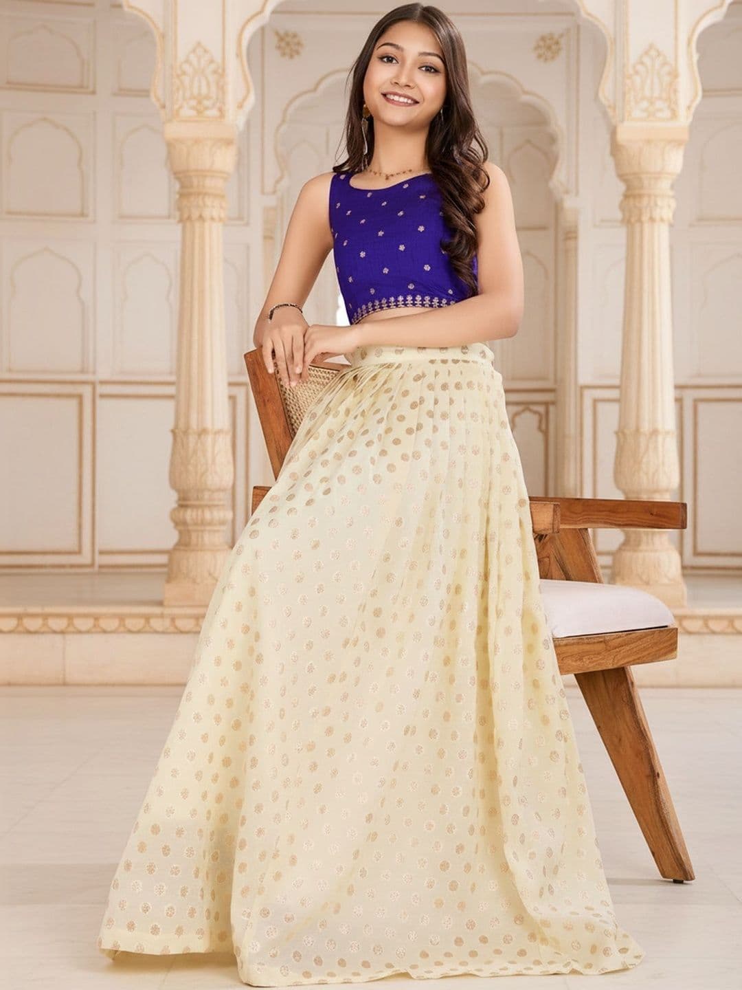 KALANANDI Girls Embroidered Thread Work Semi-Stitched Lehenga & thumbnail 5