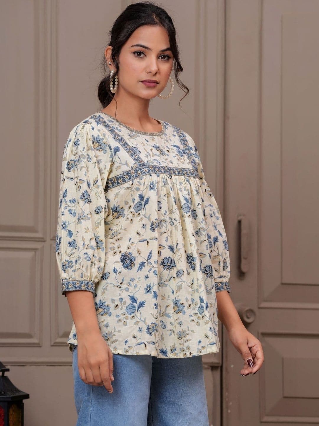 Sangria Floral Printed Pure Cotton Round Neck Straight Kurtis - view 1