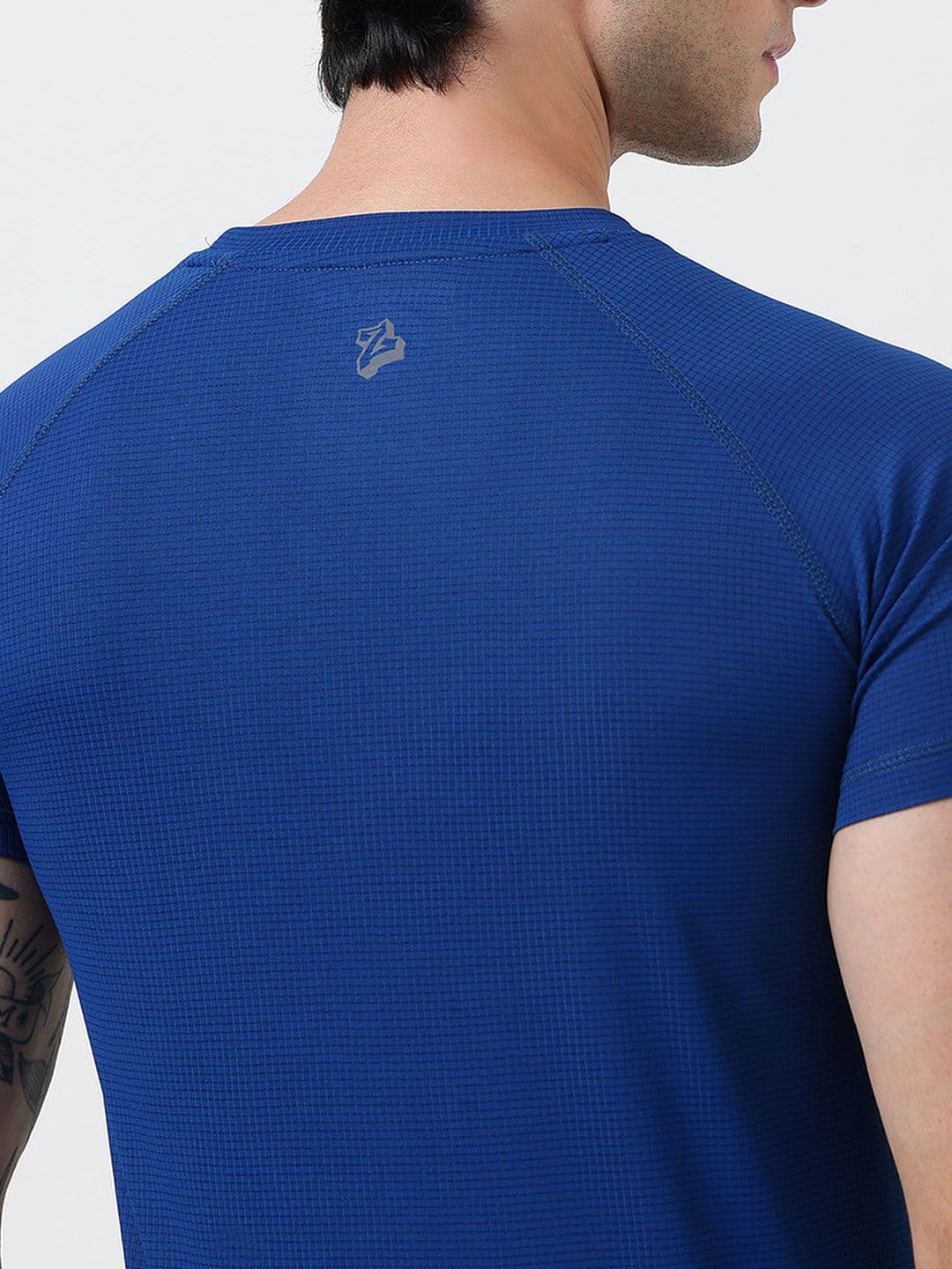 MuscleBlaze Unisex Brand Logo Printed Round Neck Compression T-shirt thumbnail 3