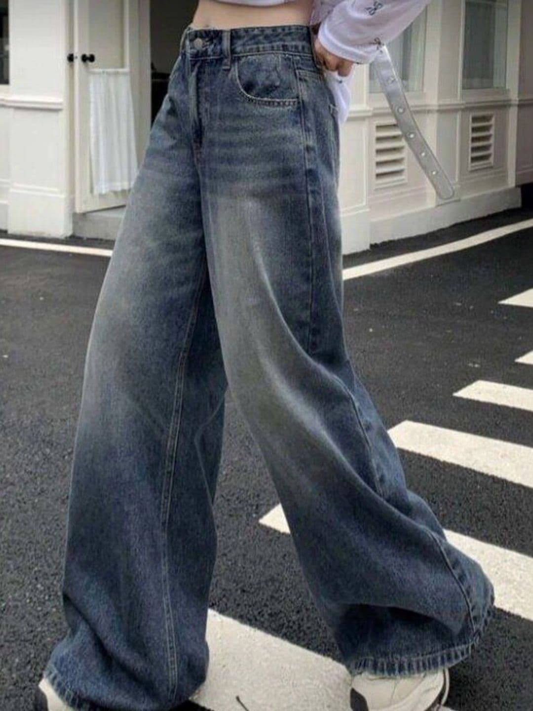 Mast & Harbour Women High-Rise Light Fade Acid Wash Jeans - view 1